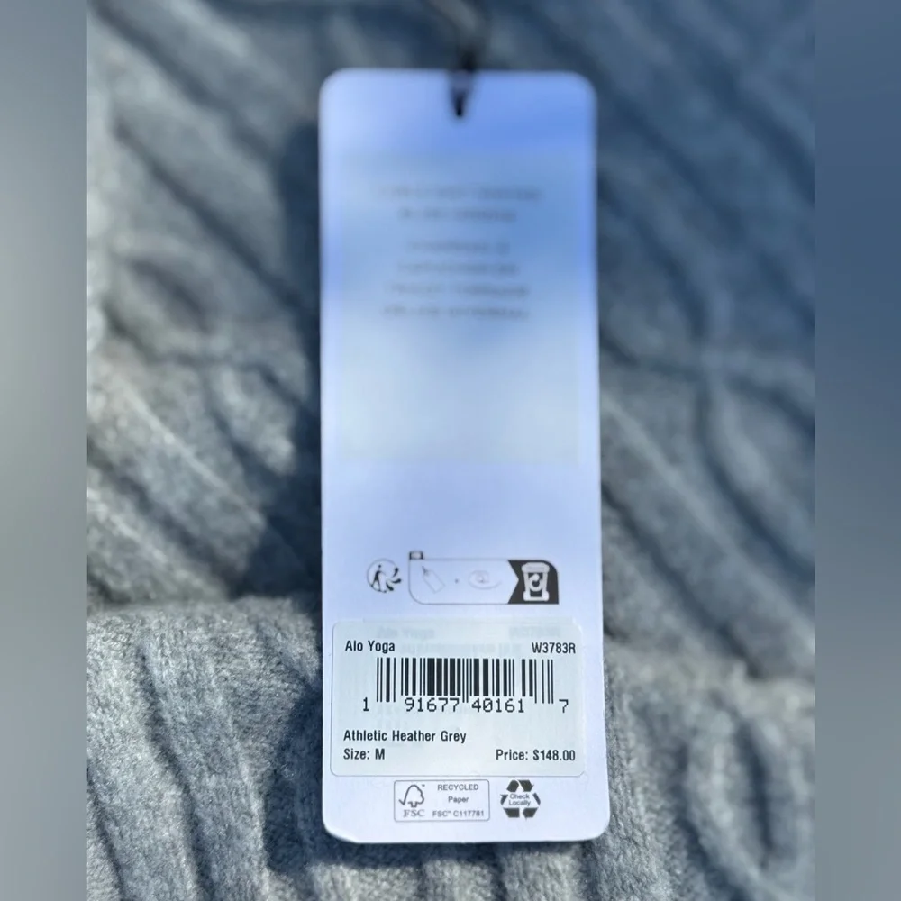 NWT ALO Yoga "Cable Knit Winter Bliss" cropped hoodie - size M - Picture 6 of 6